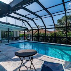 Chez Flamingo I Walk to Beach I Pet Friendly