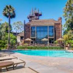 Amazing DTLA 2BdR Home Must See!