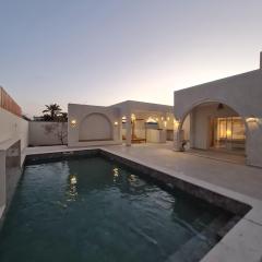 Dar ines haut standing avec piscine et proche plage