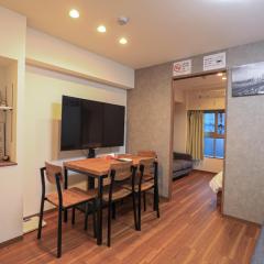 self-check in-5mins walk from shinokubo station free wifi