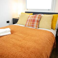 Modern 1 Bed, Sofa bed, City Centre, beach