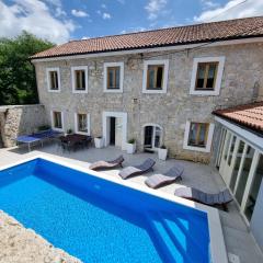 STONE HOUSE with pool