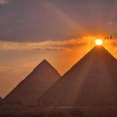 Moon pyramids view inn