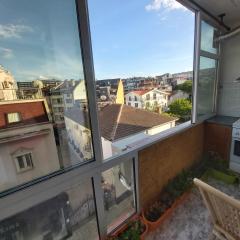 Просторен и добре обзаведен апартамент Oborishte 39 str