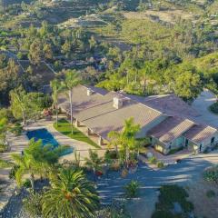 Gorgeous Private Estate with Pool & Pickleball Court