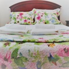 Julia House Holidays Nazaré