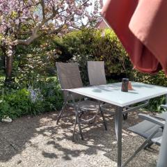 Fewo 7 mit Süd - Terrasse, Garten, Trampolin, Tischtennis