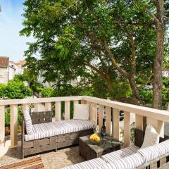 Amazing Apartment In Sutivan With Wifi