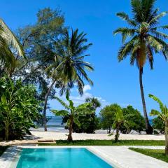 Lions SUITE&APARTMENT Ocean Front Beach & Pool