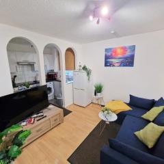 1Bed House in Welwyn Garden City AL7 Private Parking Wi-Fi by White Orchid Property Relocation