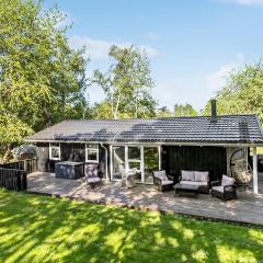 4 Bedroom Beautiful Home In Gilleleje