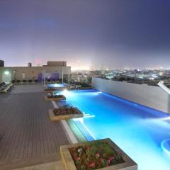 Metropolitain Dubai Hotel - Deluxe Suite - UAE