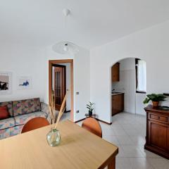 Casa Sofi by Quokka 360 - near Rezzonico Castle