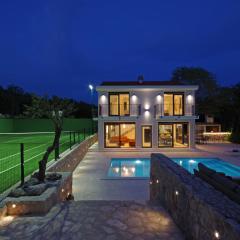 Villa Sokol with tennis court, heating pool, gym and sauna