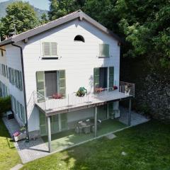 Giardino privato sul lago