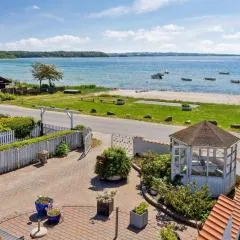 Holiday Home Michel - 25m from the sea by Interhome