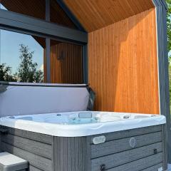 New! Sniegi design cabin with sauna and jacuzzi