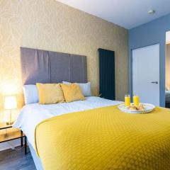 Glorious 2 - bed Flat with Free Parking