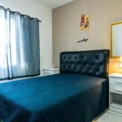 Cantinho do Mar - TUPI - 15 metros da praia - 1 dormitório com VARANDA - WI FI e acomoda até 5 pessoas - ESTACIONAMENTO Gratuito