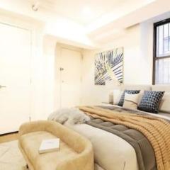 Discover a 3BR Oasis Private Patio 20 Min to Times Square