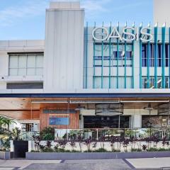 Broadbeach Mall Location, Victoria Square