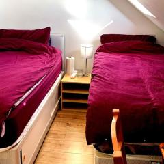 A Comfortable Room in a Friendly Home in Headington, Oxford