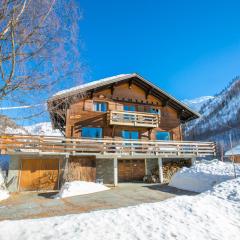 MontBlanc Alpine Ski & Sauna Retreat - Happy Rentals