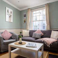 Chic, Regency Townhouse in Central Location