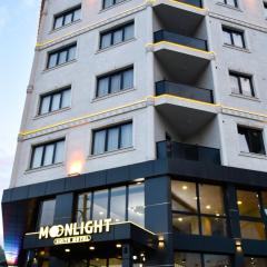 Moonlight Suite Hotel
