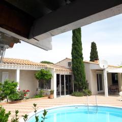 Chambre privée indépendante, piscine