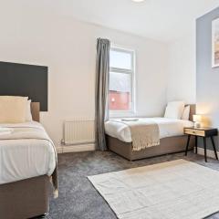 Soppett Place - Central Location - Free Parking, Fast WiFi and Smart TV by Yoko Property