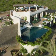 Villa Contenta with 5 bedrooms in El tezal Mexico
