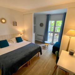 Apartment in 4 residence with heated swimming pool parking