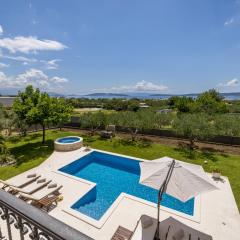 Villa Oasis save 15 percent on Split-villas com
