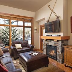 Alpine Luxury Escape at Capitol Peak Lodge