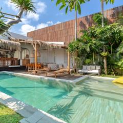 Villa Micasa - Tropical Oasis 4BR Villa with Private Pool, Perfect for Big Groups, 12 Minutes to the Beach