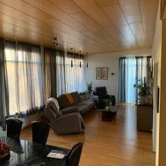 Cozy 3 Bedroom Home 8 Minutes from Keflavik Airport Perfect for Families and Groups