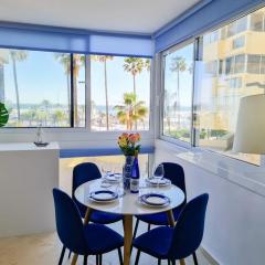 Frontline Apartment with Sea Views and Rooftop Pool