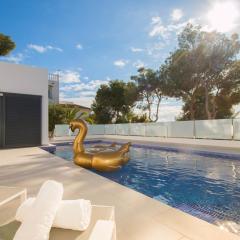 Villa Mirlo Blanco by Abahana Villas