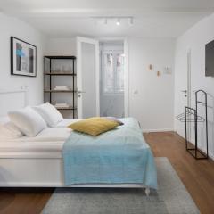 Historic Alley studio by Irundo