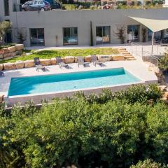 Unique ! Villa plain-pied vue exceptionnelle golfe St Tropez à 200 m de la plage