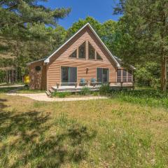 Nature lovers delight, private hot tub and a short walk to Lake MI