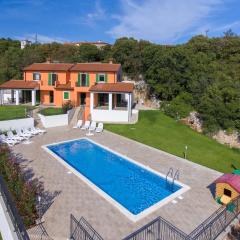 Modern Apartment in Ripenda Kras with Shared Pool