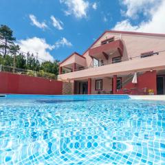 2 bedrooms apartement with shared pool furnished terrace and wifi at Prazeres 5 km away from the beach