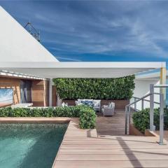 Luxurious Miami Beach Penthouse With Stunning Vie
