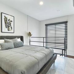 Spacious & Beautiful 1-Bdrm W-Pool Condo Diana