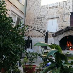 Apartments by the sea Trogir - 23144