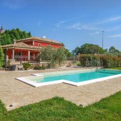 Awesome Home In Loc, Avenale, Cingoli With House A Mountain View