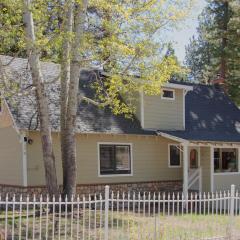 Aster by AvantStay Classic Kings Beach Cottage In The Of North Shore