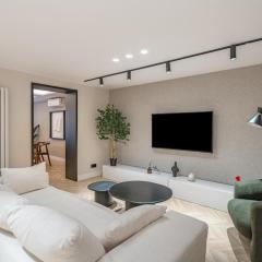 Location, Luxury & Style Best 5Bed in Madrid